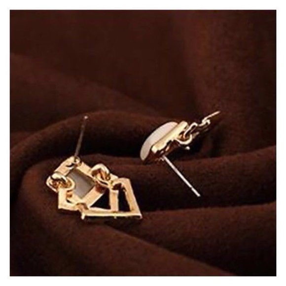 NEW! Opal Cat Eye Stud Earrings - Picture 3 of 7